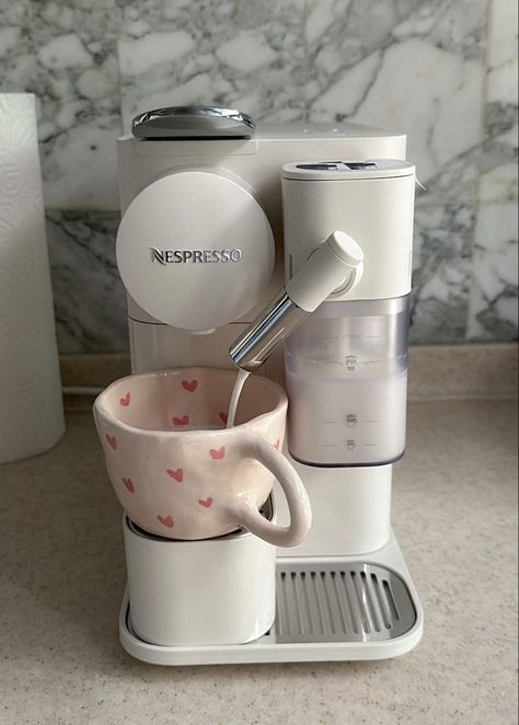 Lattissima One, Nespresso Lattissima, Capsule Coffee Machine, Pretty Mugs, Coffee Corner, Cute Kitchen, Dream Apartment, First Apartment, Milk Frother