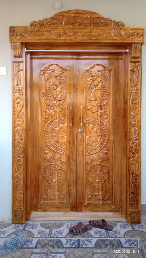 Indian Double Door Design, Entrance Double Door Design, Main Double Door Design Wood, House Door Design, Wooden Double Front Doors, Indian Main Door Designs, Main Door Design Photos, Latest Door Designs, Entry Door Designs