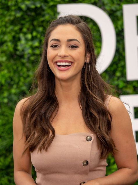 Lindsay Morgan, Lindsey Morgan, Marie Avgeropoulos, Attractive People, Hottest Celebrities, Monte Carlo, Inspirational Women, Woman Face, Serie Tv