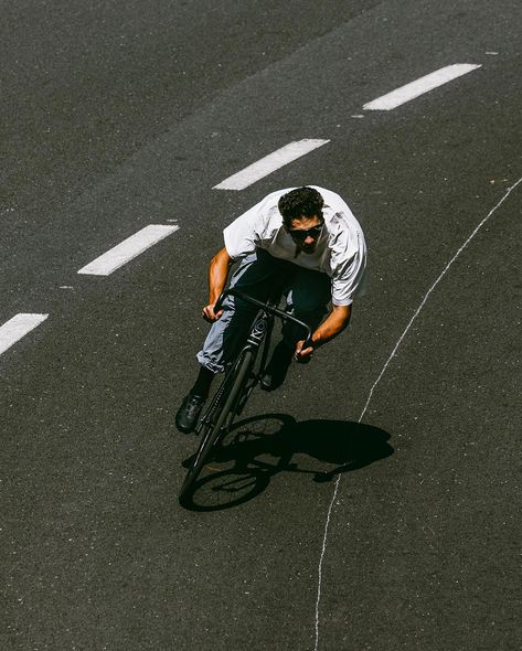 Manoel do Amaral - Photo by Dosnoventa® on November 16, 2023. May be an image of 1 person, bicycle, tire, road and text. – SAVEE Road Cycling Photography, Skate Vibes, Urban Bicycle, Bike Aesthetic, Bicycle Mountain Bike, Bike Photography, Cycle Chic, Fixie Bike, Sports Aesthetic