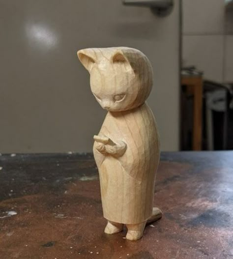 Wood Carving Art Sculpture, Carved Wooden Animals, Animal Carving, Rabbit Crafts, Simple Wood Carving, Sculpture Art Clay, Wood Animal, Wood Carving Designs, Wood Carving Patterns