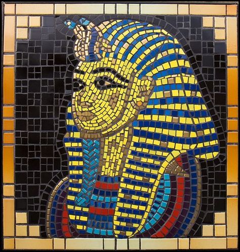 Childminder Activities, Egyptian Mosaic, Mosaic Portrait, Egyptian Pharaoh, Activities Ideas, Afrikaanse Kunst, Egyptian Pharaohs, Stitch Flowers, Mosaic Ideas