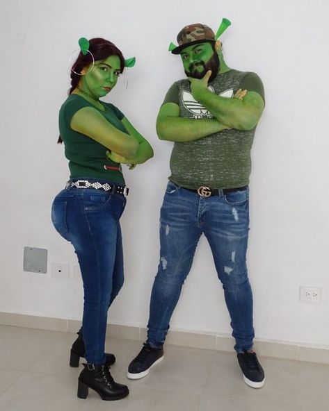 50+ DIY Couples Halloween Costumes to be the Pinterest-y Couple of the Month | Hike n Dip Shrek And Fiona Costume, Diy Couples Halloween Costumes, Abuelita Hot Chocolate, Fiona Costume, Shrek Party, Fiona Shrek, Best Diy Halloween Costumes, Diy Halloween Costume Ideas, Shrek Costume