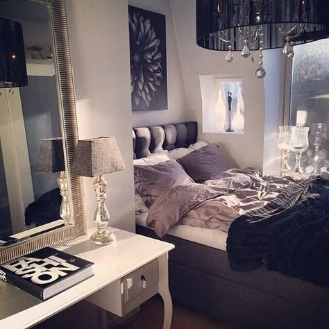 Room Grunge, Pastel Dark, Decor Ikea, Grunge Room, Dark Grunge, Versace Home, Bedroom Goals, Dream Rooms, Home N Decor