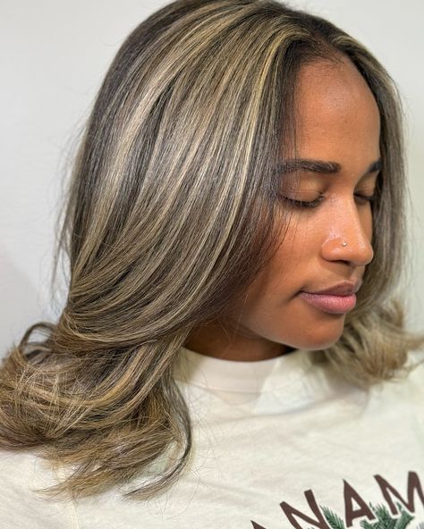 Head Full Of Highlights, Blonde Highlight Black Woman, Micro Slice Highlights, Blonde Highlights On Dark Hair Black Ppl, Highlights On Black Women, Full Head Blonde Foils, Blonde Highlights Black Women, Full Head Blonde Highlights, Blonde Highlights On Black Hair