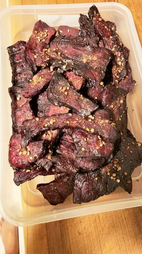 Diy Beef Jerky In Oven, Best Meat For Beef Jerky, Brisket Jerky Recipe, Keto Beef Jerky Recipe, Oven Beef Jerky, Jerky Marinade Recipes, Beef Jerky Marinade, Making Beef Jerky, Smoked Beef Jerky