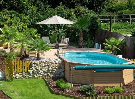 above ground pool options, would love to do this with our pool some how, like the look... Oberirdischer Pool, Oval Pool, Pools For Small Yards, Best Above Ground Pool, Swimming Pool Decks, Swimming Pool Landscaping, Small Swimming Pools, Above Ground Pool Landscaping, Above Ground Pool Decks