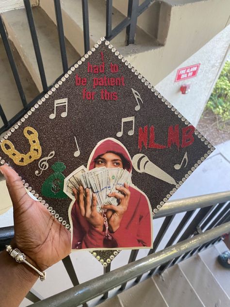 Graduation Cap Decoration Diy, High School Graduation Cap, G Herbo, Senior Stuff, Cap Decoration, Cap Ideas, Graduation Cap Decoration, Cap Decorations, Grad Pics