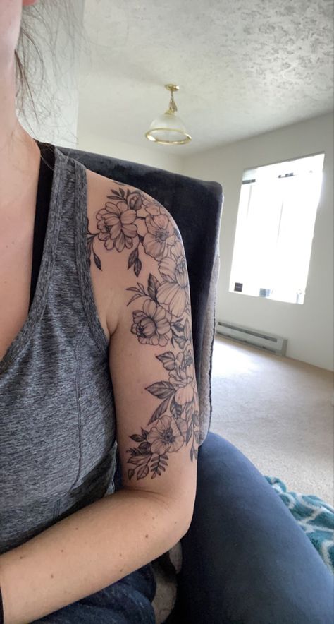 Poppy Half Sleeve Tattoo, Peony Poppy Tattoo, Black And Grey Floral Tattoo Shoulder, Peony Arm Sleeve, Front Bicep Tattoo Women, Poppy Shoulder Tattoos For Women, Poppy Sleeve Tattoos For Women, Floral Cap Sleeve Tattoo, Poppy Flower Sleeve Tattoo