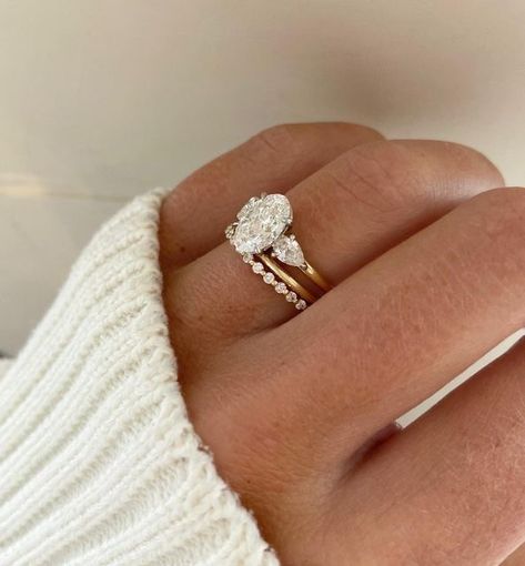 Three Stone Wedding Ring Set, Wedding Band With 3 Stone Ring, Three Rings Wedding Set, Engagement Setting Ideas, Platinum Gold Rings, 5 Stone Engagement Ring With Wedding Band, Wedding Band For Oval Ring With Side Stones, Wedding Bands For Oval Diamond, 3 Stone Engagement Ring With Band