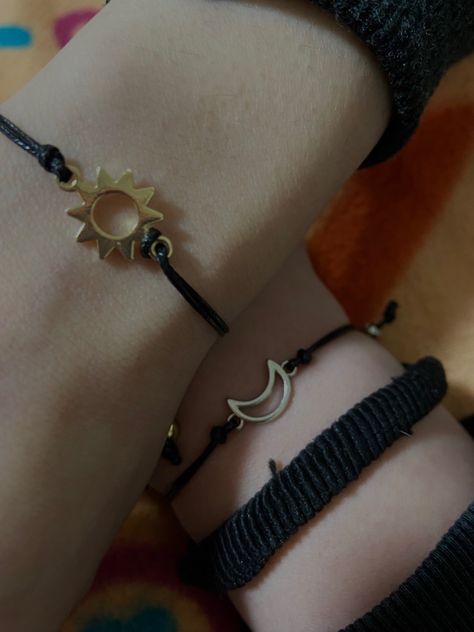 Sun e moon #aesthetic #tiktok #euphoria #fashion Sun And Moon Girlfriends, Sun And Moon Couple Aesthetic, Moon Friend Aesthetic, Sun X Moon Aesthetic, Sun Boy Aesthetic, Sun And Moon Relationship, Sun And Moon Bracelet, Sun And Moon Aesthetic, Sun And Moon Matching