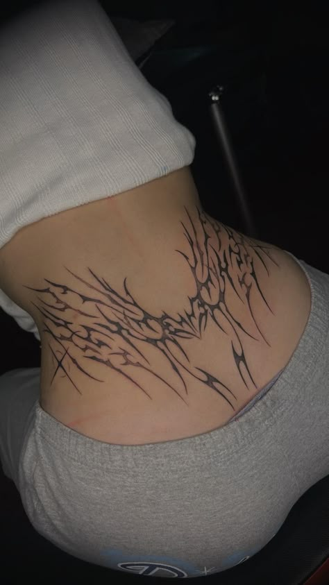 #neotribal #neotribaltattoo #tattoo #lowerbacktattoosforwomen Simpul Dasi, Torso Tattoos, Tatuaje A Color, Stick N Poke, Cute Tattoos For Women, Back Tattoo Women, Hot Tattoos, Spine Tattoos, Black Ink Tattoos