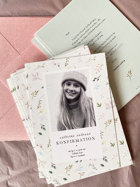 Flotte og unikke konfirmationsinvitationer. Personliggjorte invitationer til den store dag. Confirmation Invitations, E Card, Wedding Templates, Wedding Invitation Design, Personalized Card, Invitation Design, No Se, Invitation Cards, Greeting Card