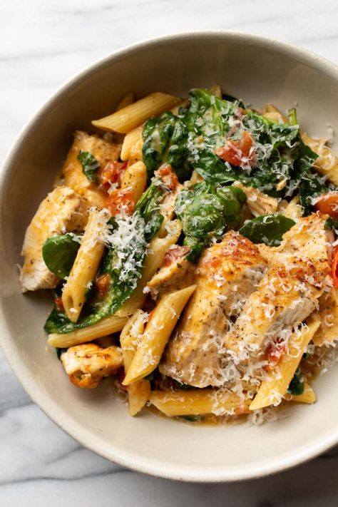 Pasta With Fresh Tomatoes, Ranch Chicken Pasta, Garlic Chicken Pasta, Chicken Spinach Pasta, Fresh Tomato Pasta, Chicken Ranch Pasta, Chicken Bacon Ranch Pasta, Ranch Pasta, Chicken Pasta Recipes