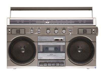 In the 1980s music changed into bigger "stereos" or boom boxes and people carried them around streets. Radio Pictures, Old School Design, Frankie Goes To Hollywood, Wacky Holidays, The Osmonds, Music Pics, Retro Images, Transistor Radio, Hifi Audio