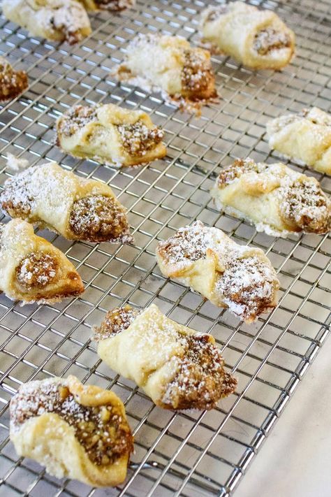 Italian Nut Rolls/cookies, Nut Roll Recipes, Pecan Roll Cookies, Italian Nut Horn Cookies, Homemade Recipes Italian Nut Roll Cookies, Hungarian Nut Roll Cookies, Mini Nut Rolls, Nut Crescent Cookies, Kolacky Cookies Nut Filling