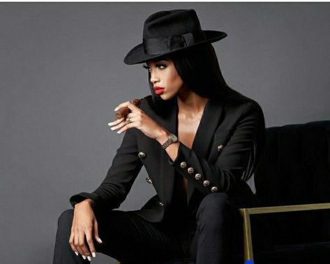 Seamstress Photoshoot Ideas, Black Women In Suits Photoshoot, High End Photoshoot, Boss Lady Photoshoot Ideas Black Women, Suit Photoshoot Women, Mafia Photoshoot Ideas, Classy Photoshoot Ideas Glamour, Fierce Women Photoshoot, Boss Lady Photoshoot