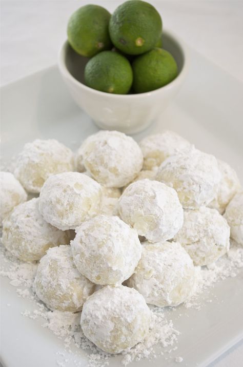 These butter cookies are light and delicate. Roll them in powdered sugar to balance out the tart citrus. Christmas Coconut, Key Lime Recipes, Key Lime Desserts, Coconut Snowballs, Lime Desserts, Resepi Biskut, Lime Recipes, Snowball Cookies, Cookies Chocolate