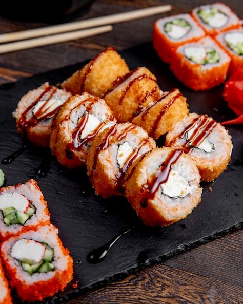 Sushi Bake Recipe, Hot Rolls, California Rolls, Sushi Bake, Recipe Salmon, California Roll, Sleepover Food, Sushi Rolls, Sesame Seeds