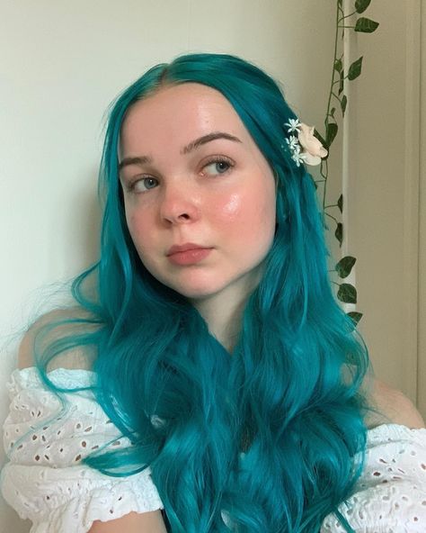 Aqua Marine Hair, Aquamarine Hair Color, Arctic Fox Aquamarine, Aqua Hair Color, Teal Blue Hair, Cyan Hair, Aqua Blue Hair, Aquamarine Hair, Arctic Fox Hair Color