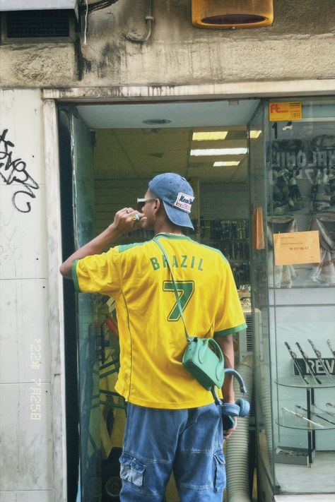 Brazil Bloke Core, Brazilian Men Fashion, Brazil Jersey Aesthetic, Bloke Core Aesthetic, Brazilian Outfits Men, Brazil Outfit Men, Football Outfit Men, Brazil Street Style, Blokecore Man