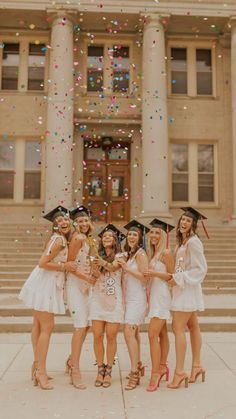 Graduation Dress Ideas Black, Graduation Dress College Black, Group Graduation Pictures, Graduation Photos College, Nursing School Graduation Pictures, College Grad Pictures, High School Graduation Pictures, College Grad Photos, Cap And Gown Photos