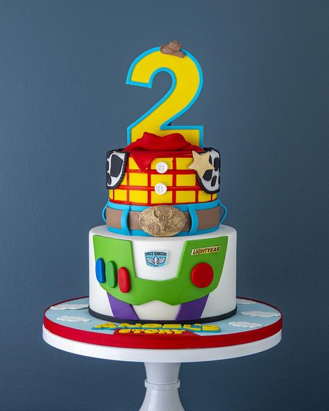 Miami's Best Birthday Cakes • Elegant Temptations Bakery • Toy Story 3 Cake, Toy Story Themed Birthday Cake, Toy Story Second Birthday Cake, Toy Story Birthday Cake Ideas, Toy Story Cake Ideas, Two Infinity And Beyond Birthday Cake, Toy Story Centerpieces, Toy Story Birthday Cake, Toy Story Party Decorations