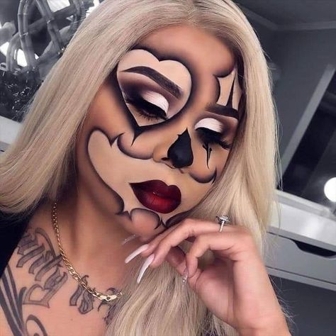 Image in Halloween Makeup collection by Ren on We Heart It Chicano Clown, Chola Makeup, Beautiful Halloween Makeup, Cute Clown Makeup, Halloween Makeup Sugar Skull, Halloween Makeup Clown, Halloween Makeup Look, Halloweenský Makeup, Holloween Makeup