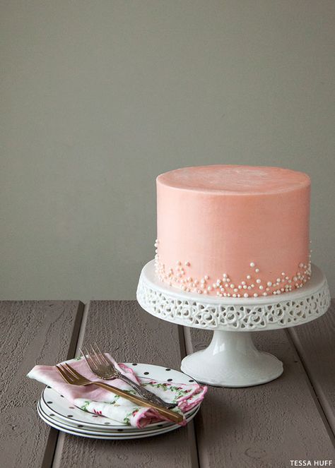 Buttercream Rose Cake, White Chocolate Cake, Chocolate Roses, Cake Blog, Fashion Cakes, Small Cake, Pink Cake, Buttercream Cake, Fondant Cakes