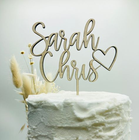 Cake Topper Personalized, Name Toppers For Cakes, Wedding Cake With Name, Wedding Cake Topper Ideas, Couple Ring Design, Name Cake Topper, Cake Name, Laser Projects, Cake Topper Wedding