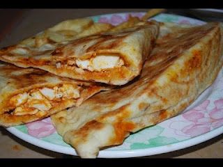 Recette du chapati mahdia Snacks To Make, Ramadan Recipes, Chapati, Buffet Food, Favorite Snack, Easy Healthy Recipes, Mouth Watering, Street Food, Sandwiches