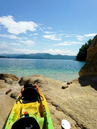 Lake Jocassee was on my bucket list. Then it was featured as one of National Geographic’s “50 of the World’s Last Great Places – Destinations of a Lifetime.” via @kidaroundsc Lake Jocassee South Carolina, Underground Kayaking Kentucky, Lake Keowee South Carolina, Red River Gorge Kentucky Kayaking, Travelers Rest, Maligne Lake Jasper, Old Town Kayak, Lake Keowee, South Carolina Travel