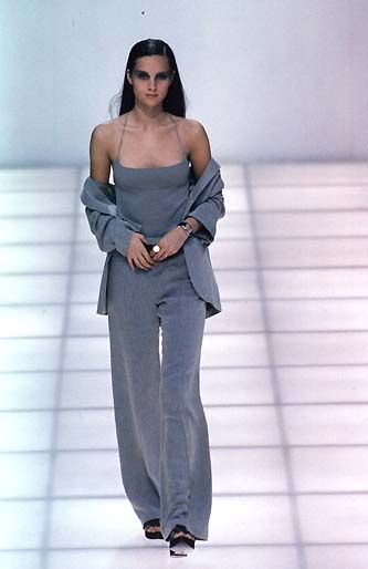 Minimalist Runway Fashion, 90s Minimalism, 90s Minimalism Runway, 90s Bodysuit Runway, Mugler Ready To Wear 90s, 90s Minimalism Fashion, 90s Runway Mini Dress, Mugler Spring 1992 Ready To Wear, 90s Runway Fashion