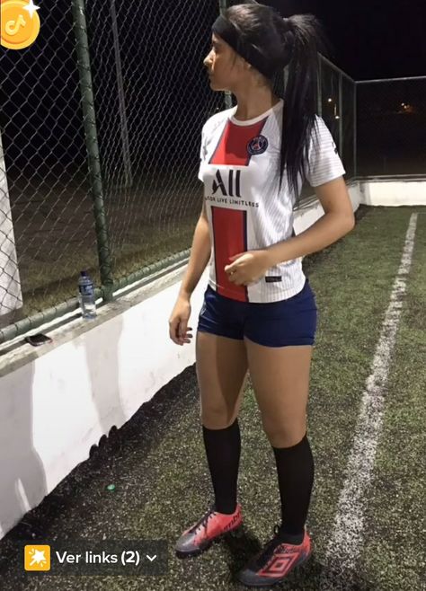 Womens Soccer Outfit, Soccer Uniforms Girl, Soccer Outfits For Women, Soccer Shorts Outfit, Soccer Girls Outfits, Girls Football, Hot Halloween Outfits, Soccer Outfit, Soccer Outfits