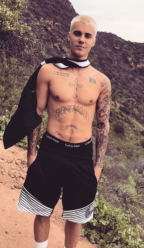 Waist Tattoos Men, Believe Tattoo, Justin Bieber Tattoos, Shane Harper, Justin Bieber Lockscreen, Justin Baby, Justin Bieber Style, Justin Bieber Wallpaper, Justin Bieber Photos