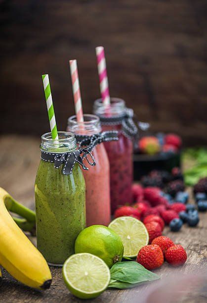 Dessert Photos, Yummy Breakfast Smoothies, Smoothie Recipes Healthy Breakfast, Drink Recipes Nonalcoholic, Healthy Breakfast Smoothies, Fruity Drinks, Food Drink Photography, Food Wallpaper, Sweet Drinks