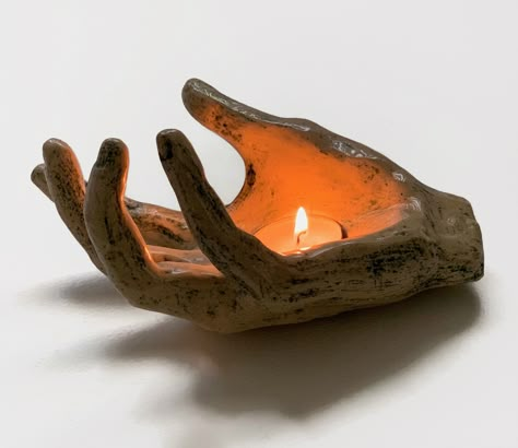 Tealight Clay Holder, Air Dry Sculpture Ideas, Sculptural Candle Holder, Diy Long Candle Holders, Ceramic Hand Sculpture, Hand Built Candle Holder, Tealight Candle Holders Clay, Hand Sculpture Clay, Diy Candle Holders Clay