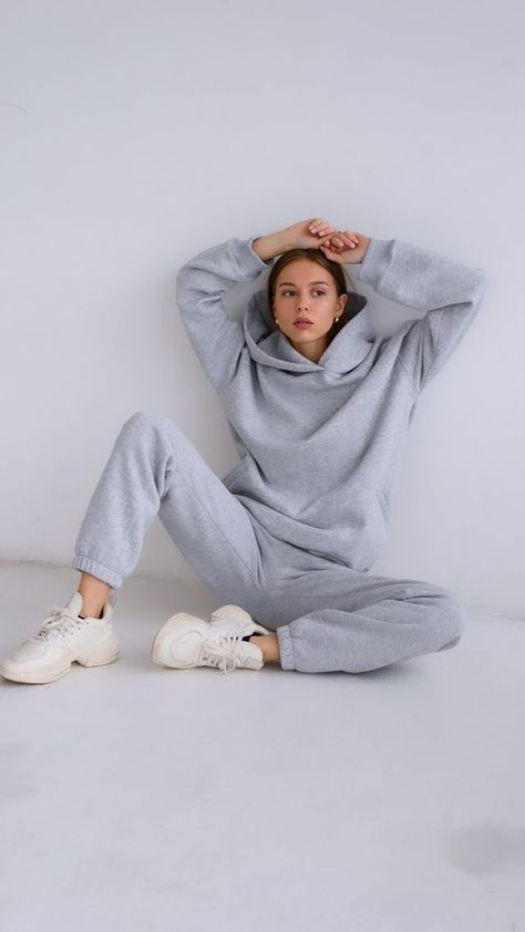 Jogger Set Photoshoot, Sweatshirt Model Poses, Hoodie Photoshoot Ideas At Home, Sweat Set Photoshoot, Hoodie Model Poses, Sweats Photoshoot, Sweatpants Photoshoot, Sweatshirt Photoshoot Ideas, Hoodie Photoshoot Ideas