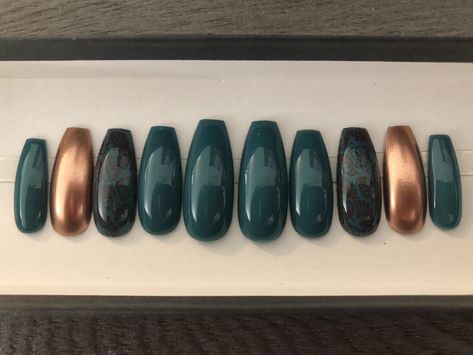 Teal Nails Simple, Dark Teal And Gold Nails, Teal And Copper Nails, Cool Fall Nails, Bright Fall Nails, Teal Fall Nails, Teal And Copper, Copper Fall, Copper Nails