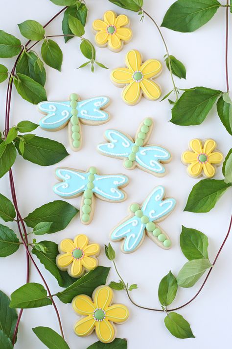 Sunshine Cookies, Rolled Sugar Cookie Recipe, Halloween Sugar Cookies Decorated, Sweet Sugarbelle, Butterfly Cookies, Halloween Sugar Cookies, Nice Recipes, Rolled Sugar Cookies, Royal Icing Recipe