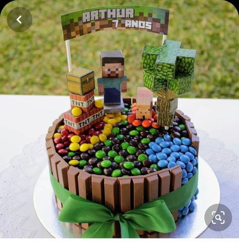 Minecraft Baking, Minecraft Cake Ideas Boys, Gamer Birthday Cake, Minecraft Cake Ideas, Pastel Minecraft, Creeper Cake, Minecraft Cakes, Diy Minecraft Birthday Party, Minecraft Bday