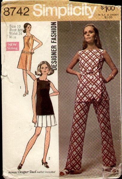 Mini Skirt Pattern, Silhouette Fashion, 1970 Fashion, 70s Glamour, Superstar Barbie, Straight Cut Dress, 1970's Fashion, 1960s Style, Vintage Dress 70s