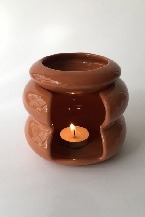 Wax Warmer Diy, Ceramic Oil Diffuser, Wax Candles Diy, Ceramica Ideas, Ceramic Oil Burner, Aesthetic 2023, Wax Melt Burner, Essential Oil Burner, Candles Diy