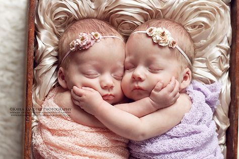 Bebe Video, Pinterest Cute, Twin Photography, Foto Newborn, Baby Fotografie, Newborn Twins, Foto Baby, How To Have Twins, Twin Babies