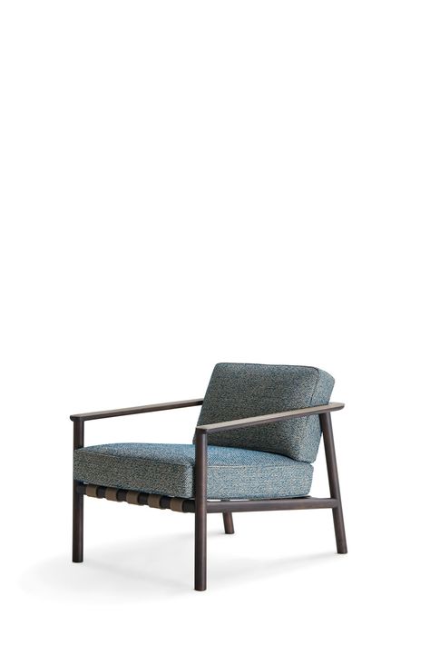 Gillis, a small, low armchair, designed mainly for the hospitality sector, in hotel lobbies, bedrooms, lounges and bars, but also in the home as an occasional armchair set alongside impressive sofas.   #Molteni #MolteniDada #furniture #furnituredesign #interiors #interiordesign #design Comfortable Office Chairs, Low Armchair, Armchairs Living Room Modern, Small Armchairs, Armchairs Living Room, Comfy Office Chair, Wood Frame Arm Chair, Comfy Office, Bed Headboard Design