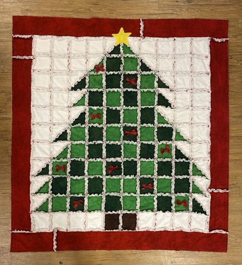 Christmas Tree Rag Quilt Kit - 1202201 Christmas Rag Quilts, Christmas Tree Quilt Pattern, Tree Quilt Pattern, Rag Quilt Patterns, Gifts Drawing, Christmas Tree Quilt, Christmas Patchwork, Rag Quilts, Crystal Christmas Tree