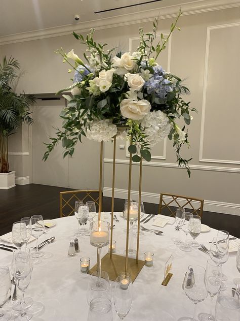 Wedding Tall Flower Centerpieces, Wedding Centre Piece Ideas Long Tables, Tall Blue Centerpieces, Central Pieces Ideas, Blue And White Flower Centerpieces, Blue Flower Centerpieces, Tall Flower Centerpieces, Artificial Floral Centerpieces, Artificial Flower Centerpieces