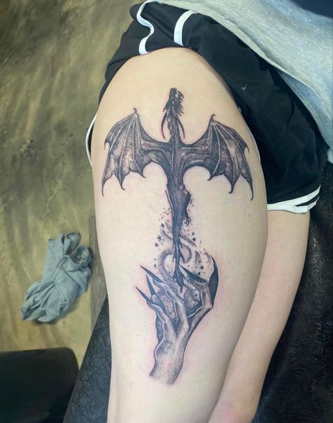 Manon And Abraxos Tattoo, Manon Tattoos, Abraxos Tattoo, Manon And Abraxos, Book Inspired Tattoos, Book Tattoo Ideas, Line Drawing Tattoos, Book Tattoos, Fantasy Tattoos