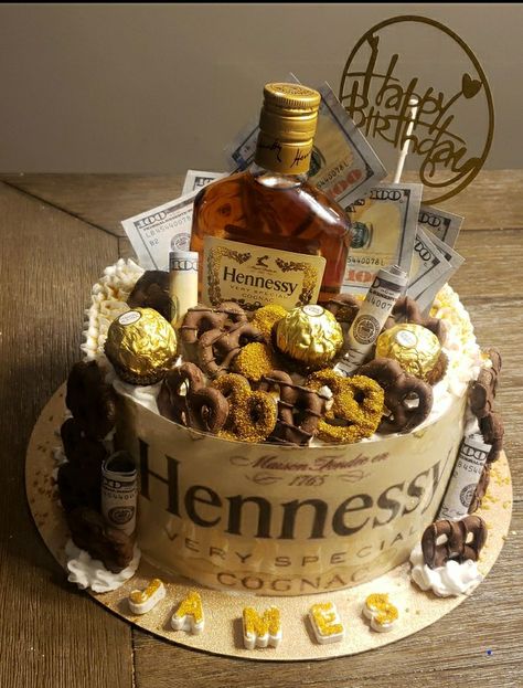 Heppy Brdey, Bae Birthday, Alcohol Birthday Cake, Hennessy Cake, Alcohol Candy, Cake For Him, Candy Bouquets, 21 Birthday, Design Cake