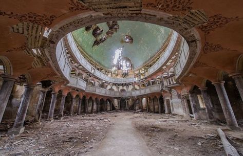 I Photograph Abandoned Buildings During My Travels Across Europe | Bored Panda Nara Dreamland, Writers Inspiration, Deserted Places, Places Illustration, Mansion Homes, Abandoned Theme Parks, Haunting Photos, Beautiful Decay, 18th Century Paintings